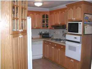 12 Taylor Rd, Matawan, NJ 07747 photo 2