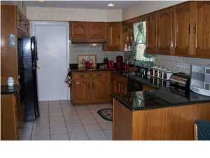 4 Cypress Ln, Matawan, NJ 07747 photo 2