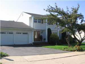 8 Devonshire Rd, Parlin, NJ 08859 photo 2
