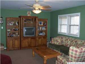 16 Poplar St, Jackson, NJ 08527 photo 2