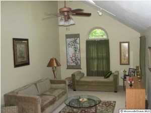 19 Willow St, Waretown, NJ 08758 photo 2