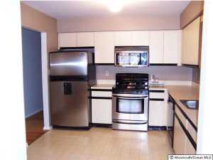 8 Racquet Rd, Wall, NJ 07719 photo 2