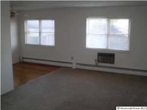 39 Manchester Ct #F, Freehold, NJ 07728 photo 2