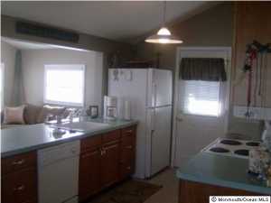 8 Cable Rd, Waretown, NJ 08758 photo 3