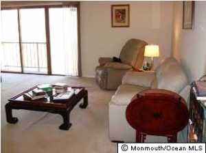 256 Grassmere Ct, Matawan, NJ 07747 photo 1