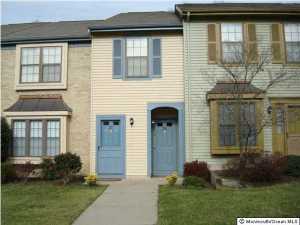 256 Grassmere Ct, Matawan, NJ 07747 photo 2