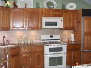 6 Arrowsmith Ct, Matawan, NJ 07747 photo 1
