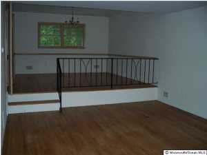 3 Mount Dr, Holmdel, NJ 07733 photo 2