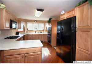 28 Five Points Rd, Howell, NJ 07731 photo 2