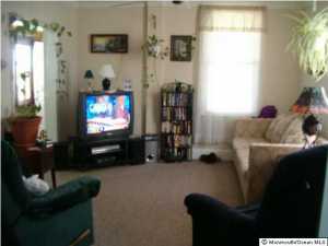 24 Florence Ave, Middletown, NJ 07737 photo 2