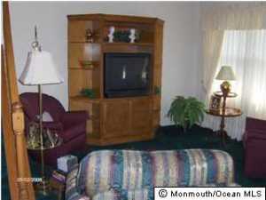 12 Rose Manor Ct, Brick, NJ 08723 photo 2