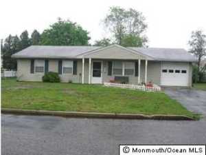 306 6th St, Waretown, NJ 08758 photo 1