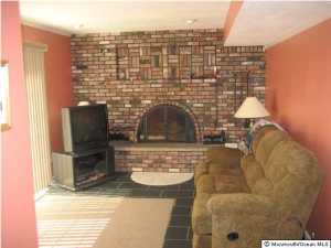 12 Ned Dr, Matawan, NJ 07747 photo 2