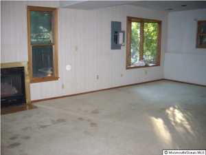 6 Deck Ct, Howell, NJ 07731 photo 3