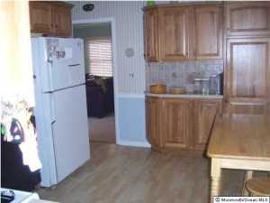 4 Duchess Ave, Middletown, NJ 07748 photo 2