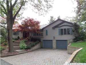 611 Oakcrest Rd, Brielle, NJ 08730 photo 1