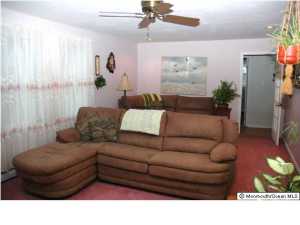 7 Washington Ave, Middletown, NJ 07748 photo 2