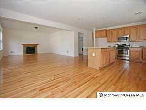 29 Bellevue Ave, Middletown, NJ 07748 photo 3
