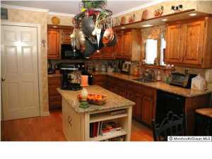 64 Black Point Rd, Rumson, NJ 07760 photo 3