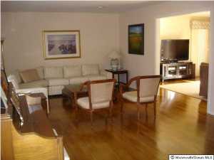 2 Eileen Ln, Marlboro, NJ 07746 photo 3