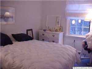 2 Feathertree Ct, Howell, NJ 07731 photo 3