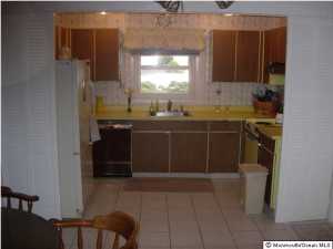 75 Idlebrook Ln, Matawan, NJ 07747 photo 2