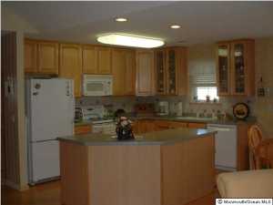 3 Stanton Ct, Whiting, NJ 08759 photo 3