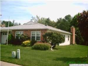 37 Meadowbrook Rd, Brick, NJ 08723 photo 2