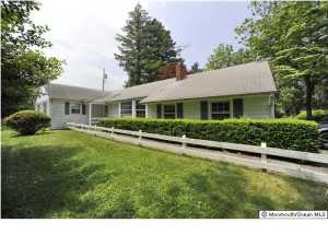 815 Riverview Dr, Brielle, NJ 08730 photo 1