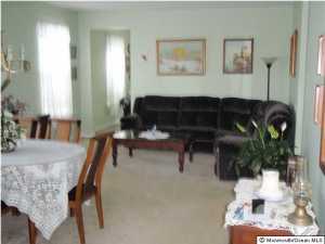 31 Honeysuckle Ct, Brick, NJ 08724 photo 2