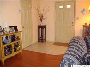 8 Devin Ln, Brick, NJ 08723 photo 2