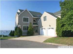 67 E Front St, Keyport, NJ 07735 photo 1