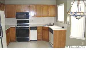 39 Rawson Cir, Ocean, NJ 07712 photo 3