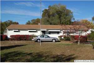 26 Sunset Dr, Howell, NJ 07731 photo 1