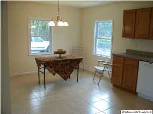23 Franklin Ave, Middletown, NJ 07748 photo 2
