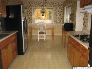 16 Daniel Dr, Matawan, NJ 07747 photo 3