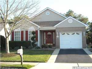 134 Canterbury Ln, Toms River, NJ 08757 photo 1