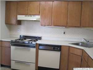 102 Dundee Ct, Matawan, NJ 07747 photo 2