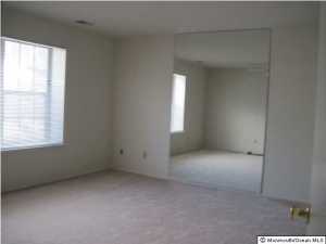 102 Dundee Ct, Matawan, NJ 07747 photo 3