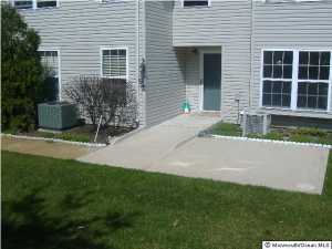 385 Deuce Dr, Wall, NJ 07719 photo 1