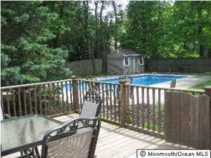 10 Roberta Dr, Middletown, NJ 07748 photo 3