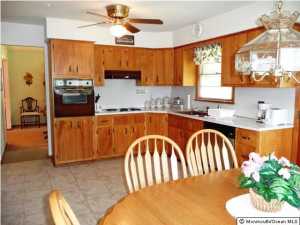 11 Overhill Rd, Matawan, NJ 07747 photo 3