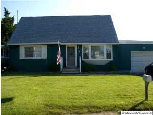 25 Bayview Dr, Waretown, NJ 08758 photo 1