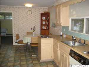 704 Evergreen Ave, Brielle, NJ 08730 photo 2