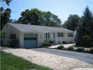 369 Delaware Dr, Brick, NJ 08723 photo 1