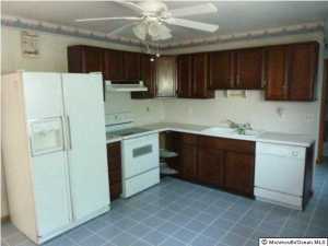 122 E Granada Dr, Brick, NJ 08723 photo 3