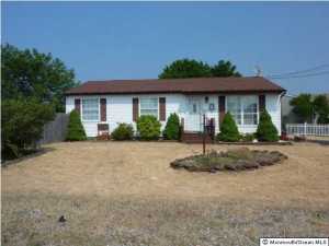 122 E Granada Dr, Brick, NJ 08723 photo 1