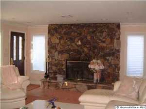 7 Arthur Pl, Middletown, NJ 07748 photo 2