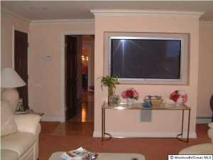 7 Arthur Pl, Middletown, NJ 07748 photo 3