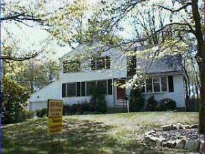 22 Maplewood Dr, Middletown, NJ 07748 photo 1